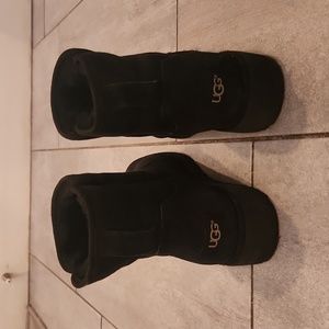 Women's Ugg black boots 7.5 great condition,  authentic